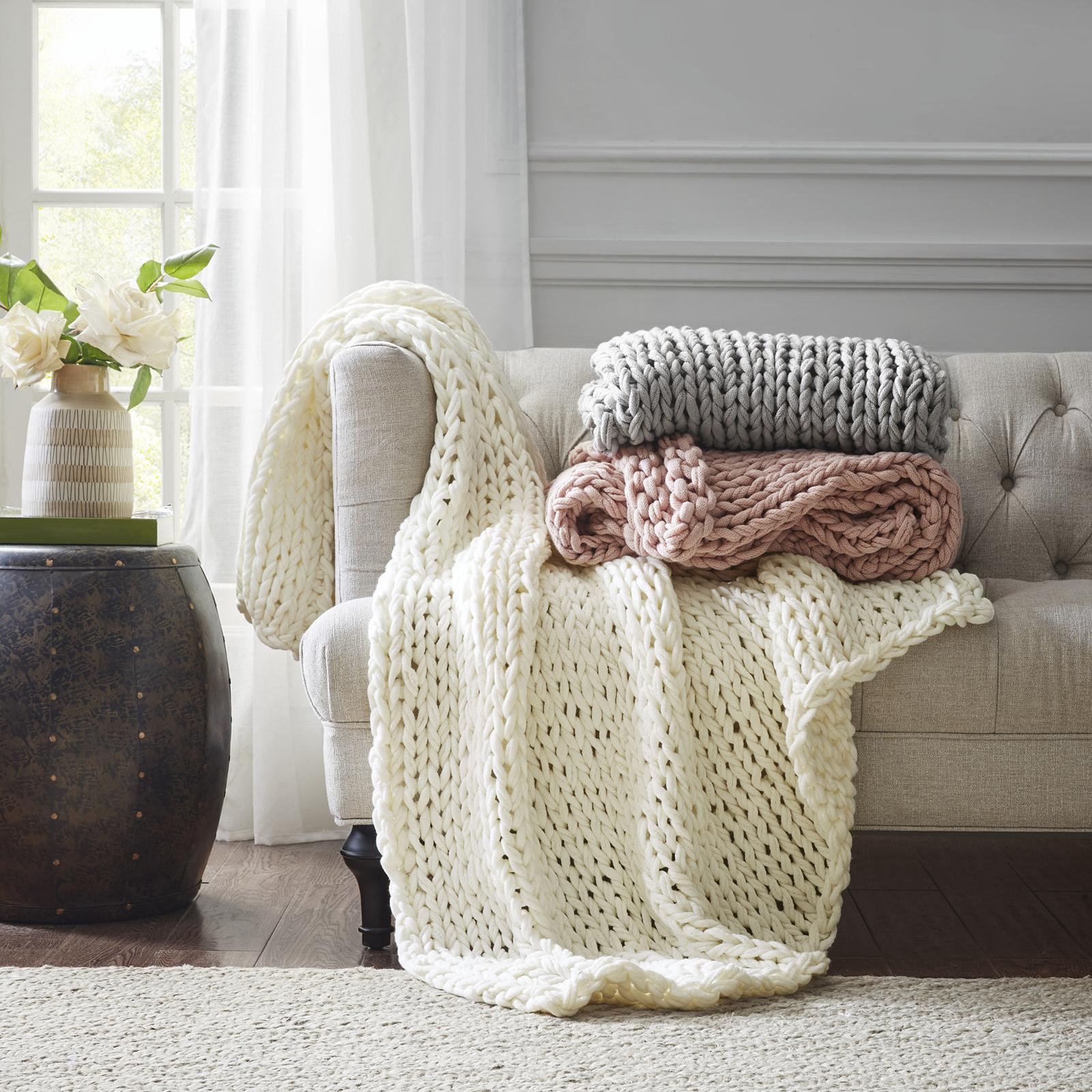 10065-chunky-double-knit-handmade-throw-1.jpg