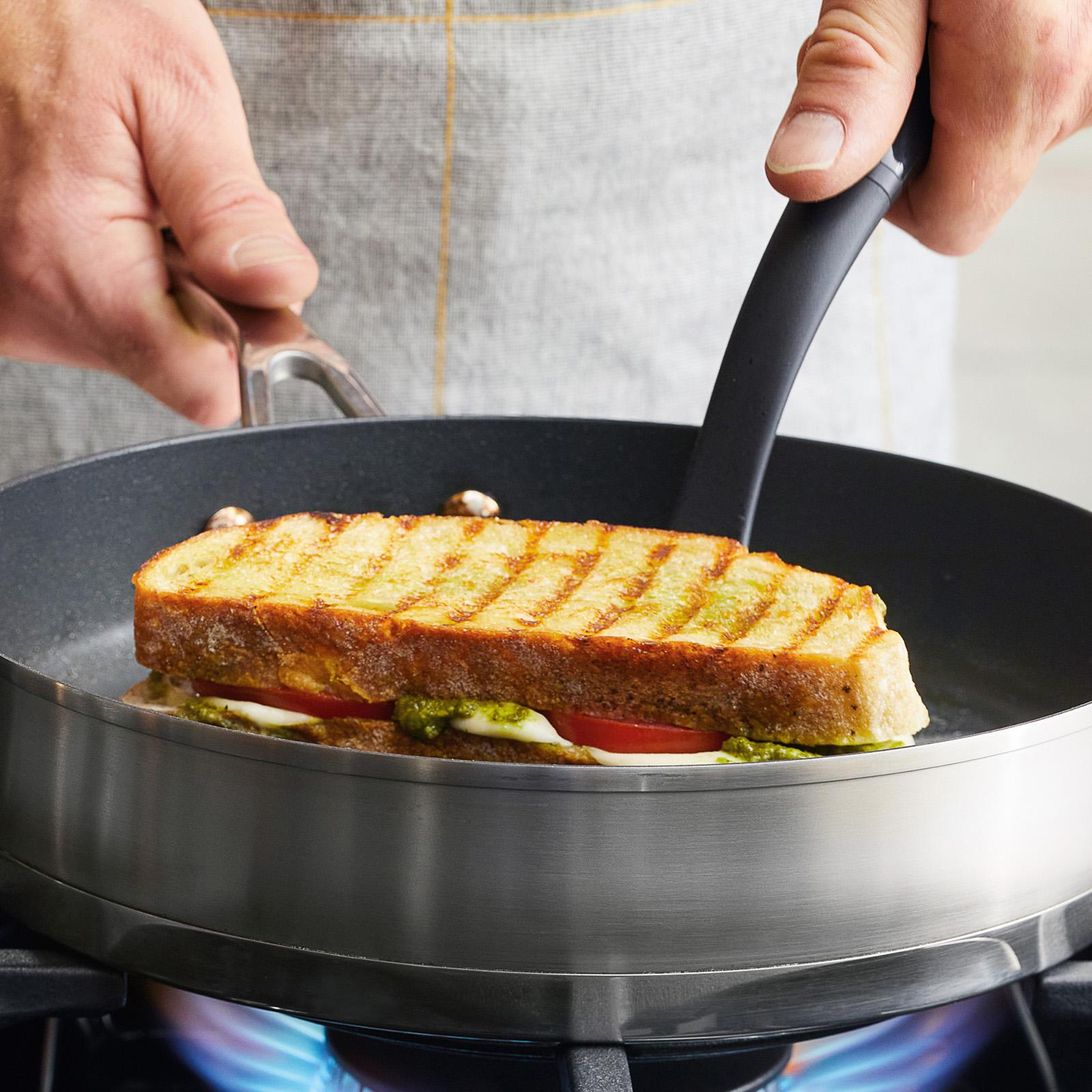 3-Ply Base Stainless Steel Nonstick Round Grill Pan