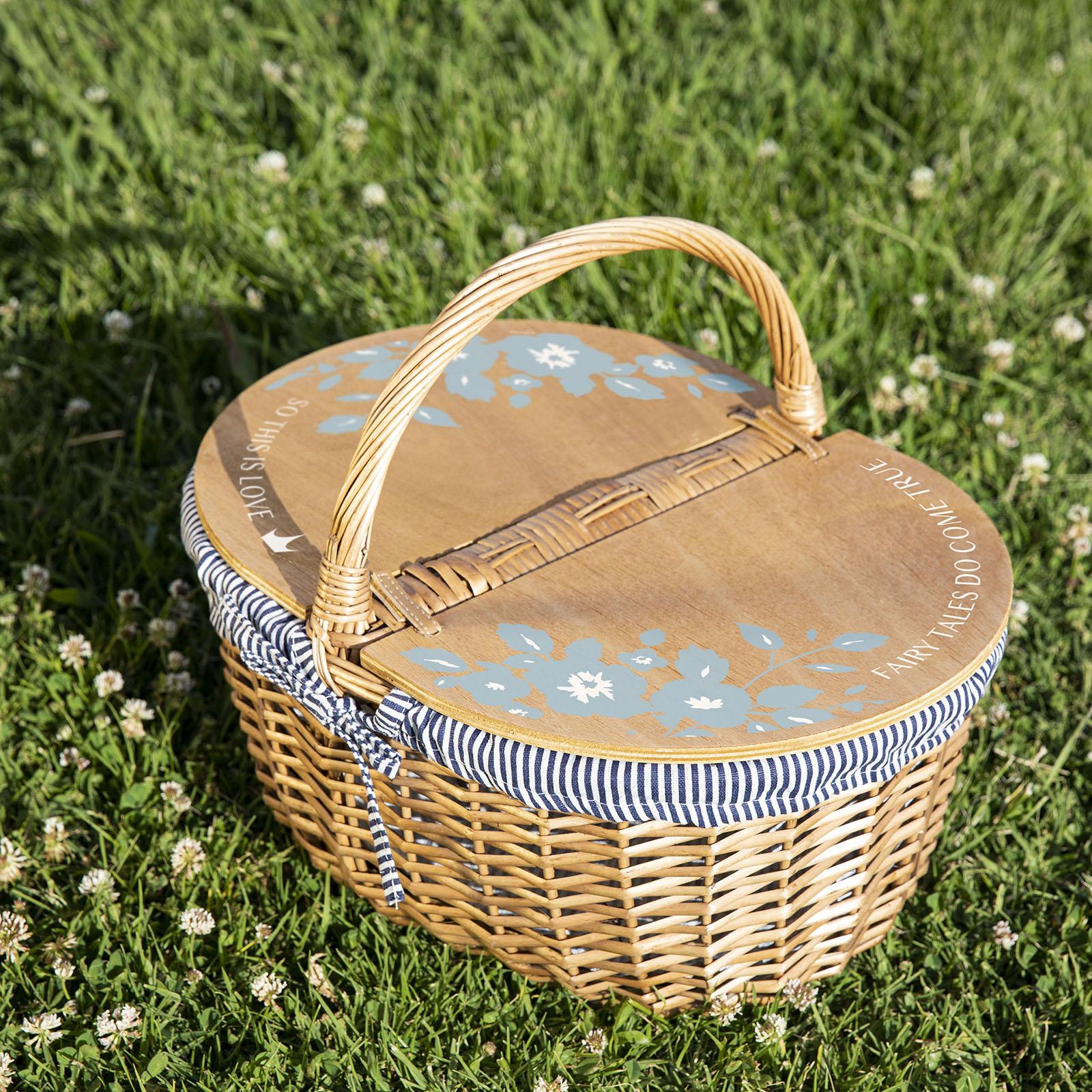 Cinderella Country Picnic Basket