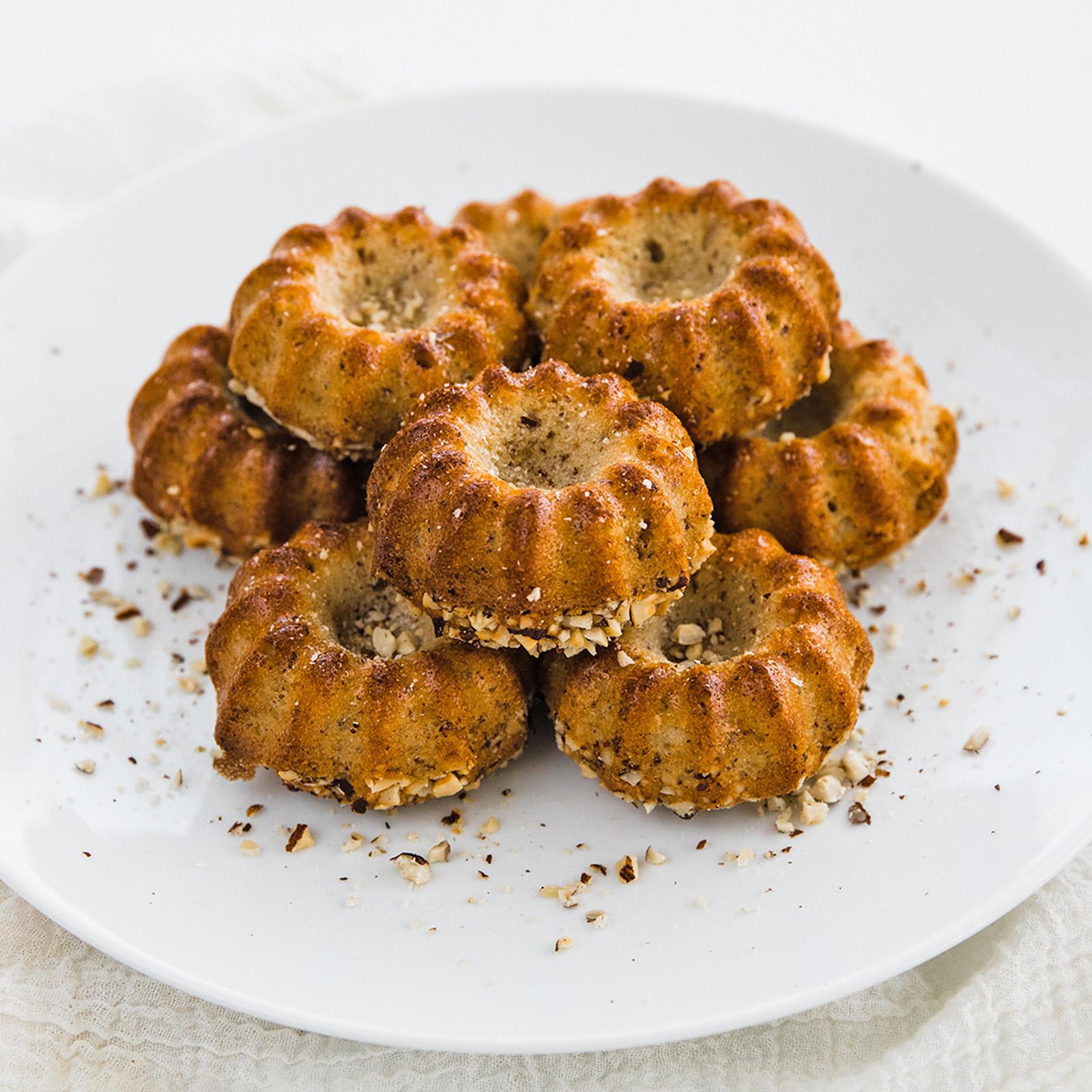 11320-perfect-fluted-cake-nonstick-baking-pan-1.jpg