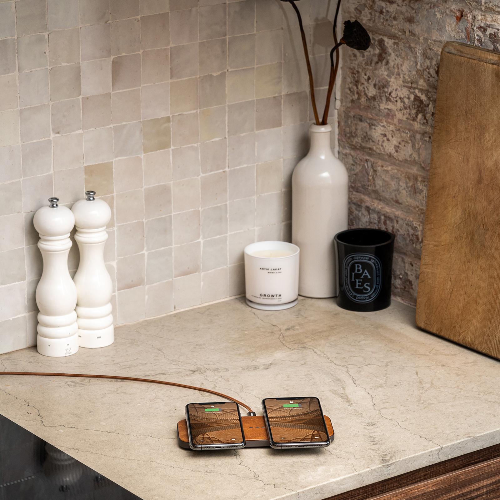 11823-catch-2-leather-wireless-charger-1.jpg