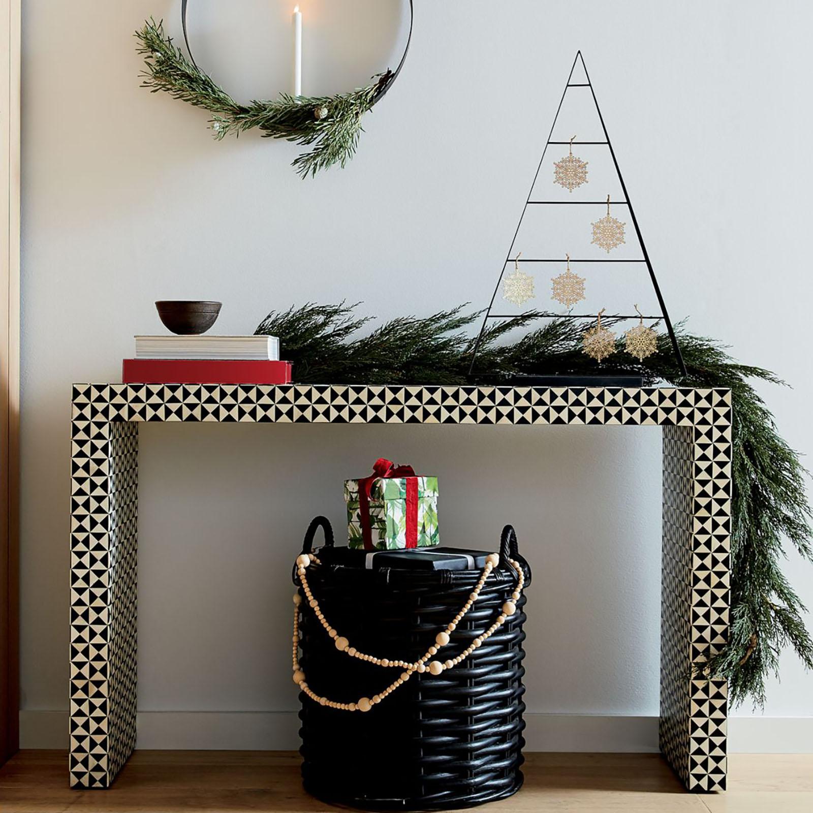 11983-rattan-woven-round-basket-1.jpg