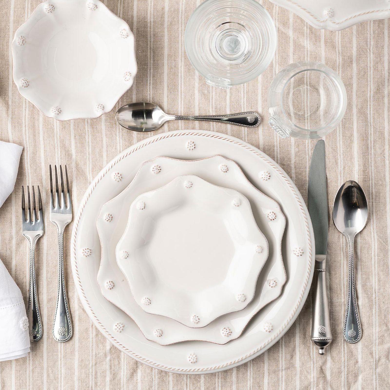 Berry & Thread Classic 16-Piece Dinnerware Set, Service for 4