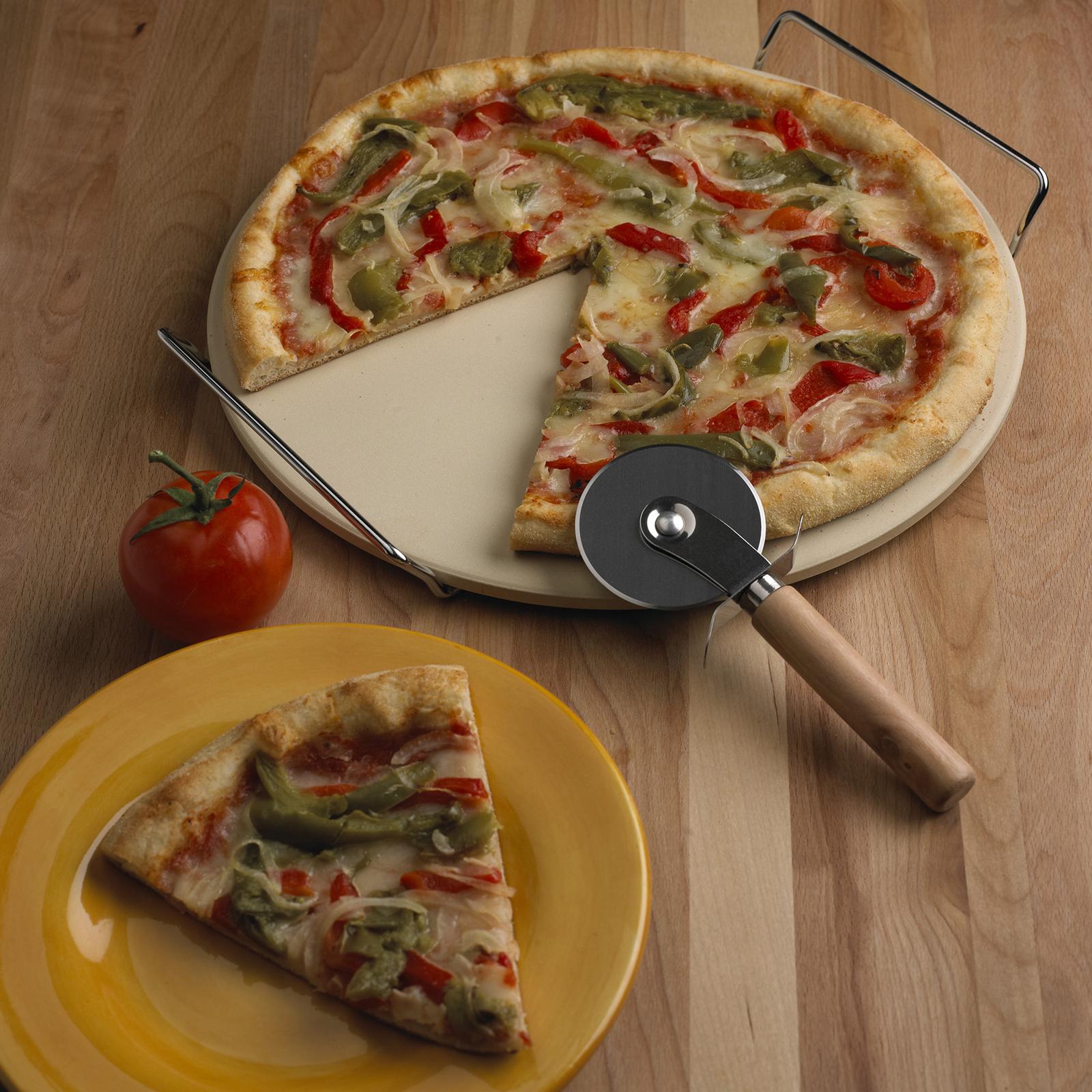 14259-stoneware-3-piece-pizza-stone-set-1.jpg