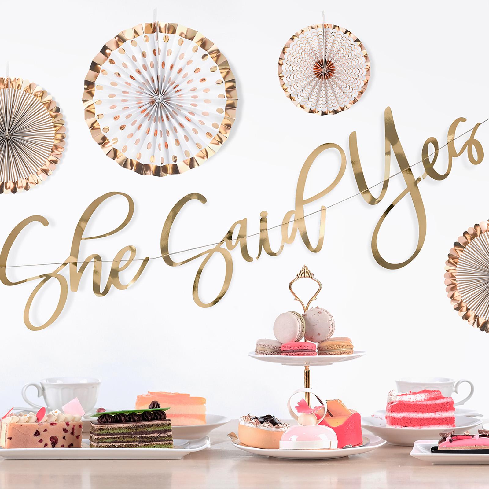 "She Said Yes" Bunting With 6 Circle Fans