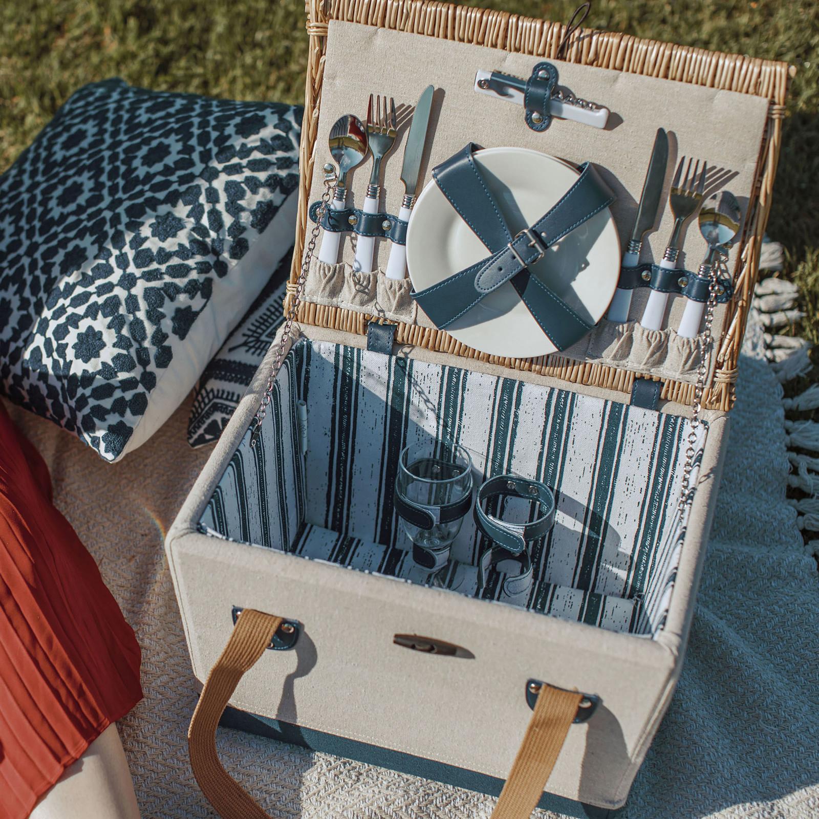 2-Person Boardwalk Picnic Basket