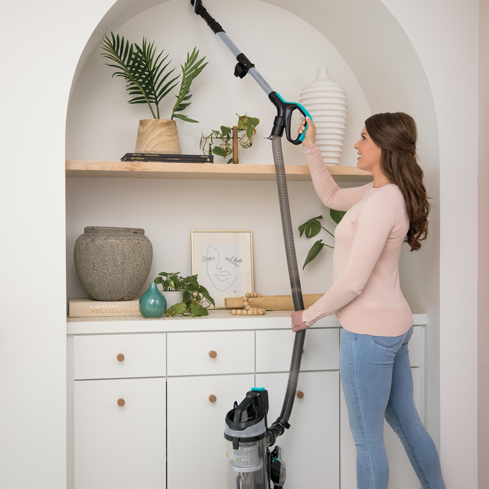 CleanView Swivel Pet Reach Vacuum