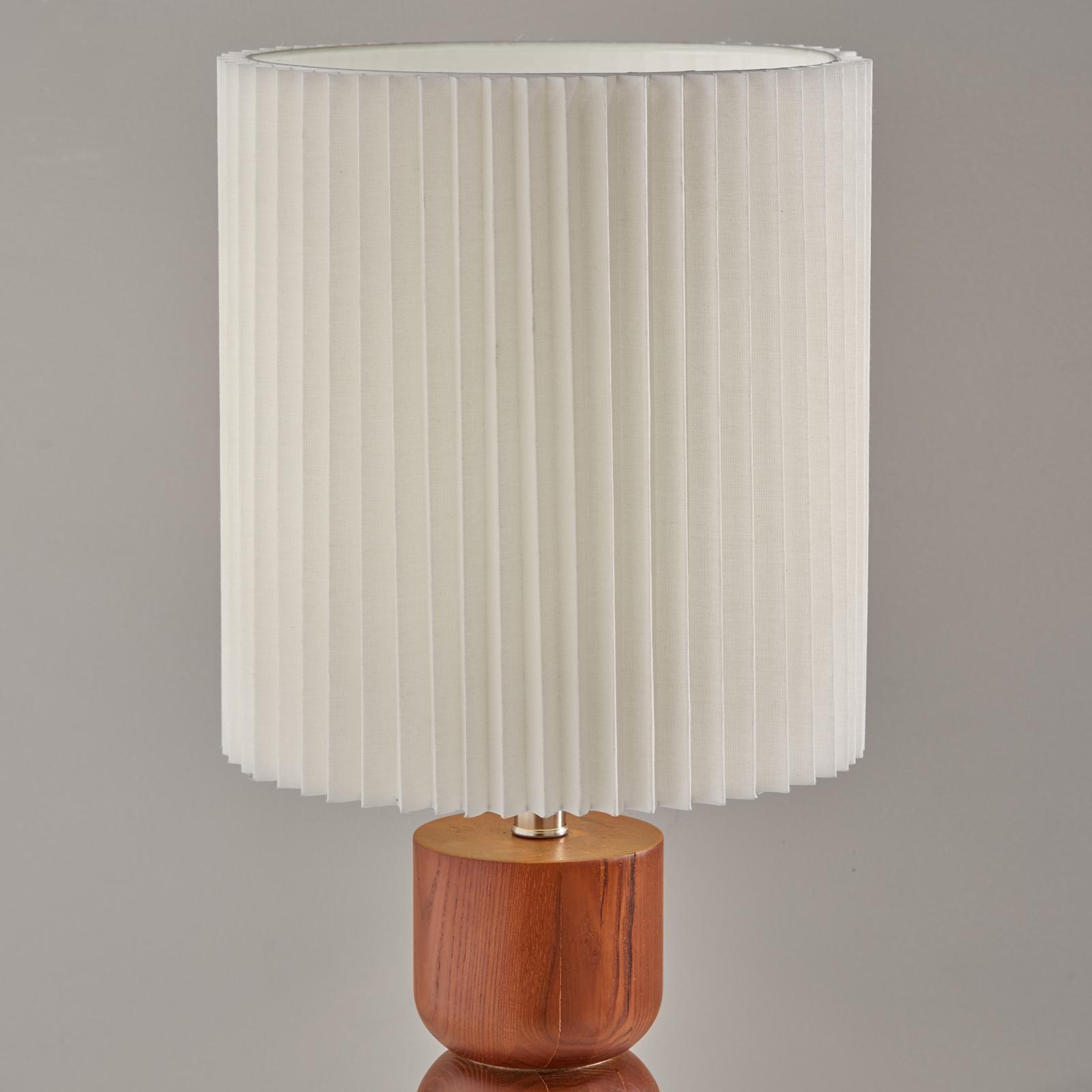 15028-james-table-lamp-1.jpg