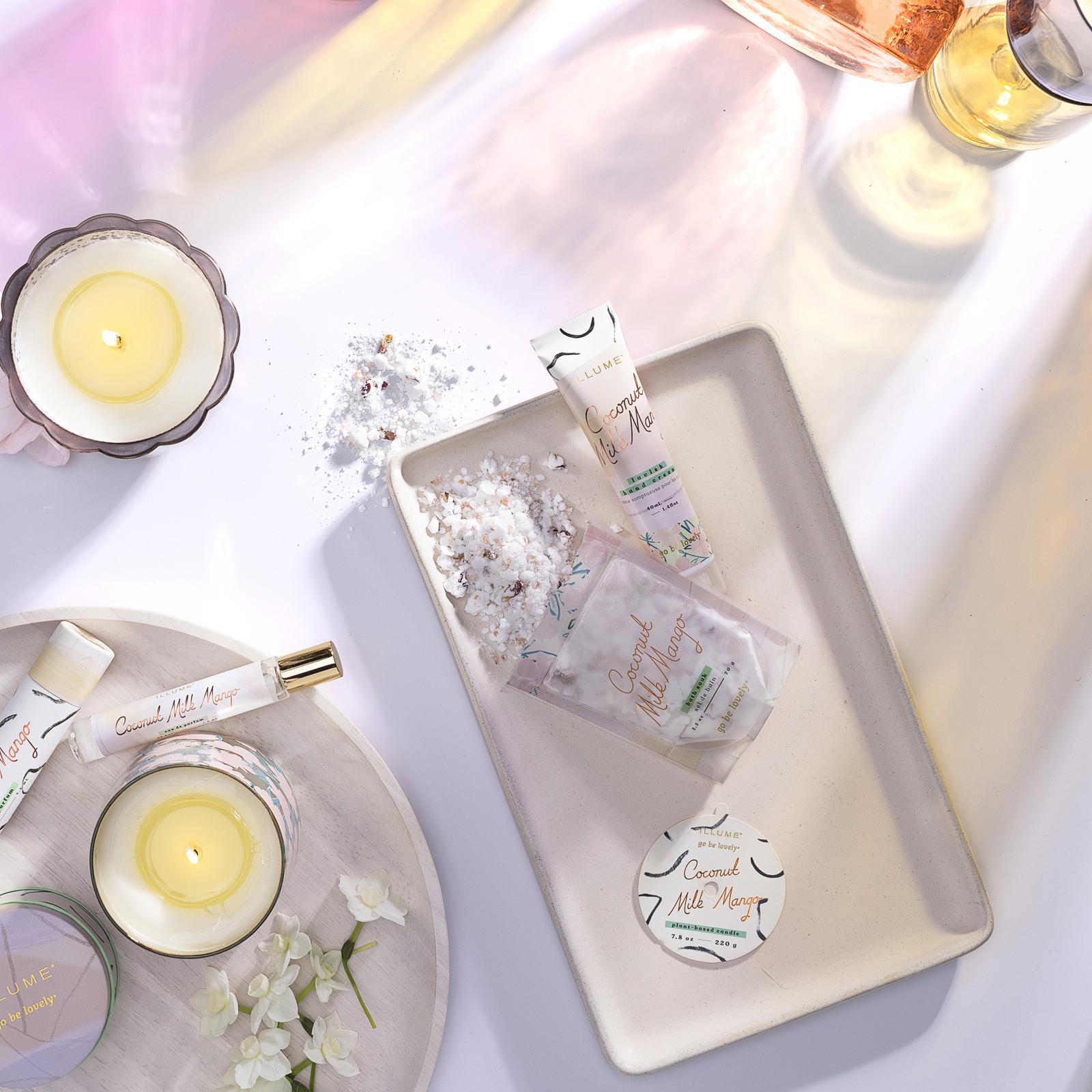 15628-coconut-milk-mango-fleur-tin-candle-1.jpg