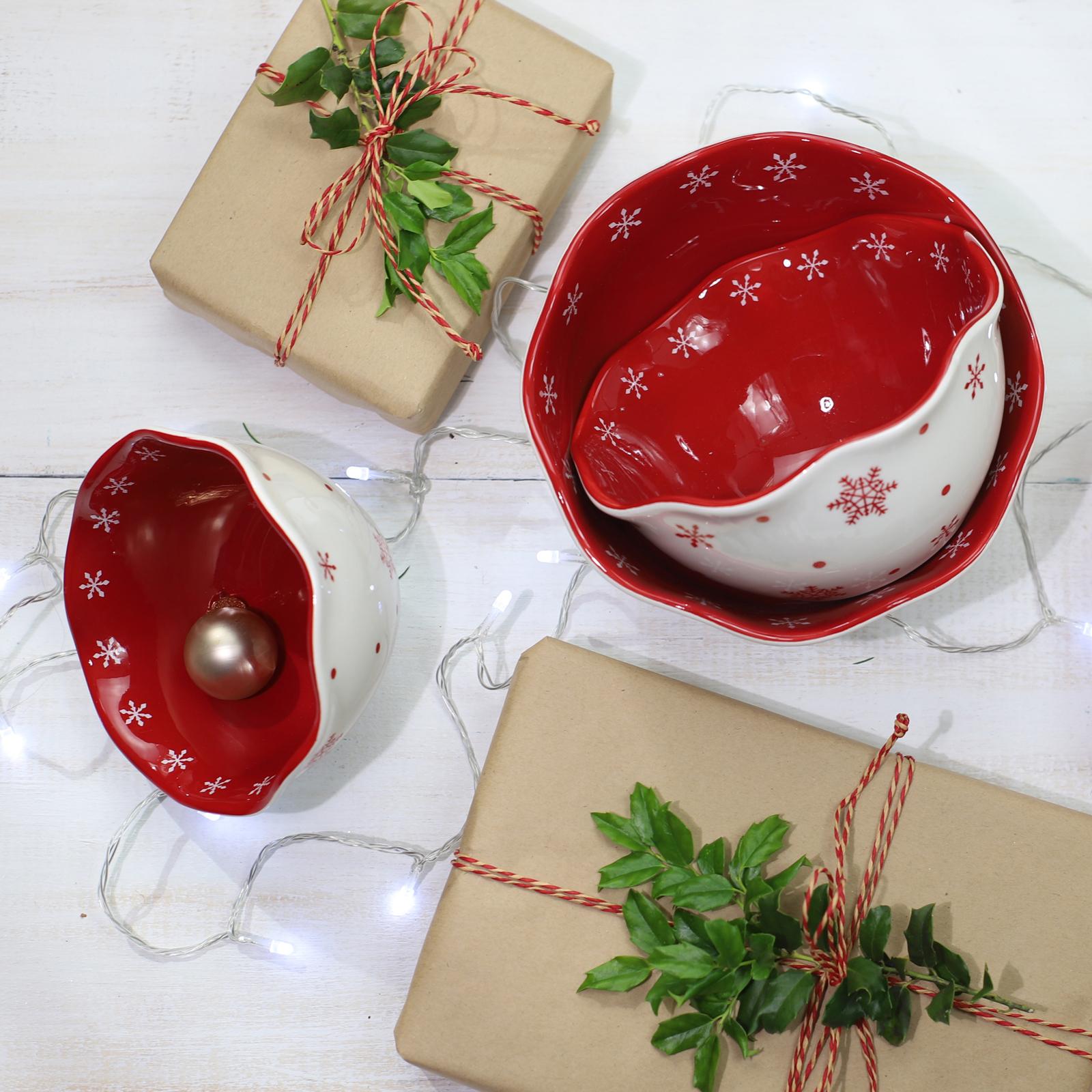 15735-winterfest-3-piece-nesting-bowl-set-1.jpg