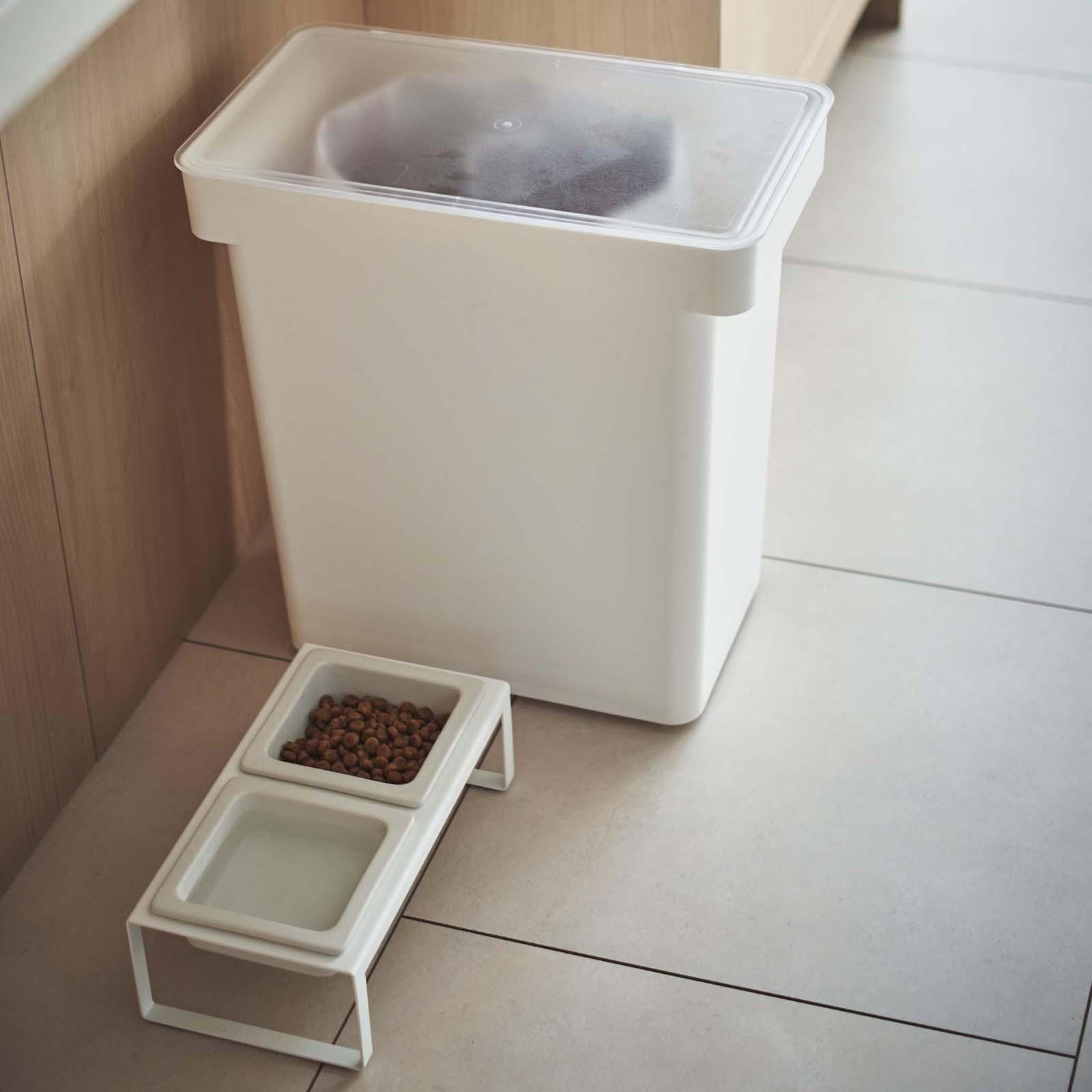 6.6 Gallon Rolling Airtight Pet Food Storage Container
