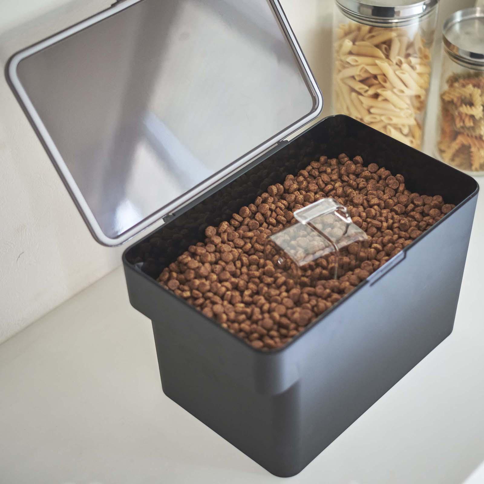 1.6 Gallon Airtight Pet Food Storage Container
