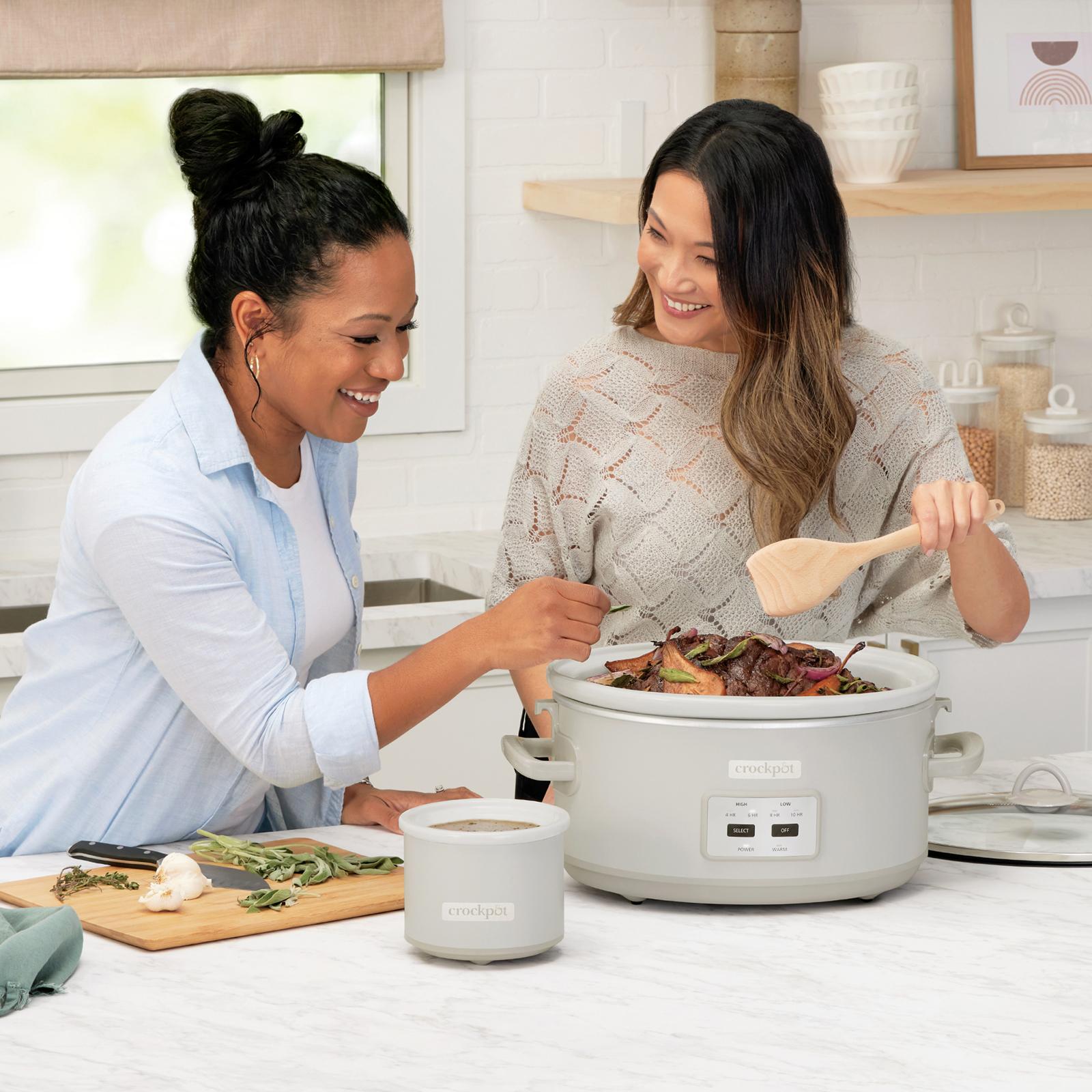 17024-cook-amp-carry-7-quart-slow-cooker-1.jpg