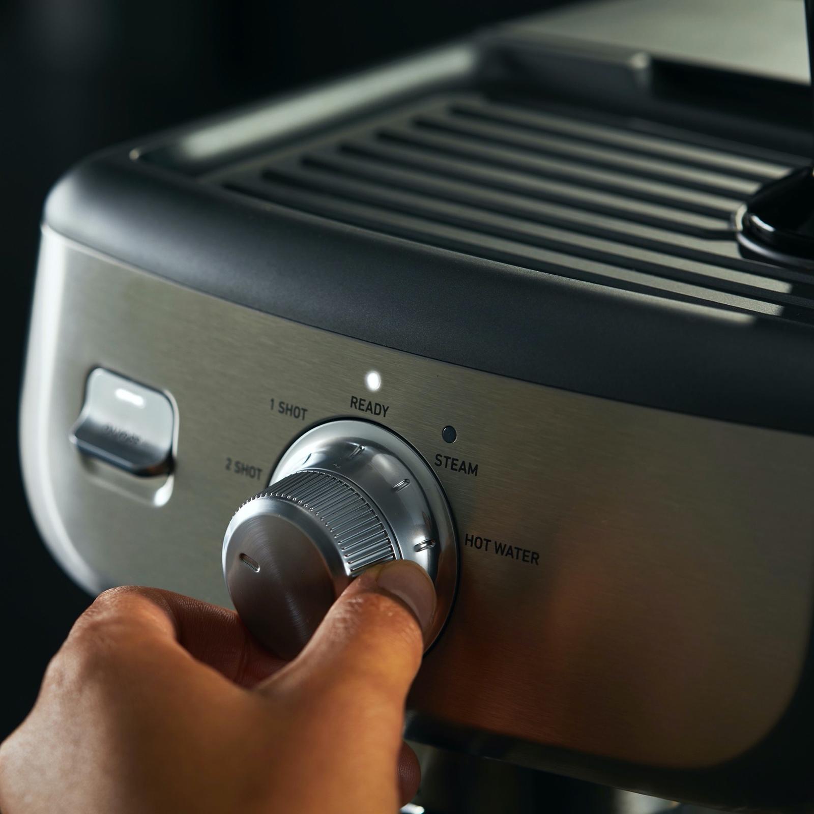 17028-temp-iq-espresso-machine-with-steam-wand-1.jpg