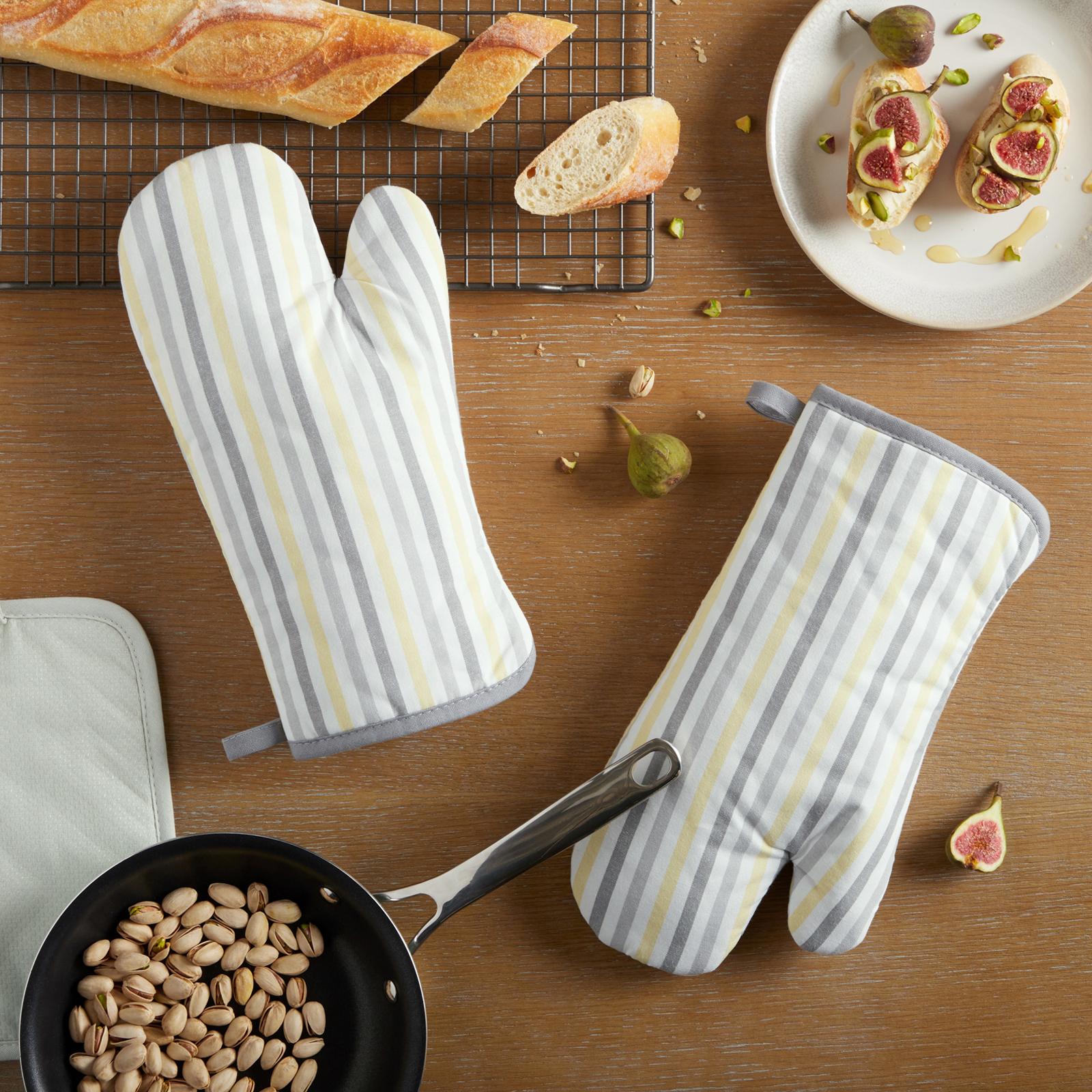 Daisy Oven Mitt, Set of 2