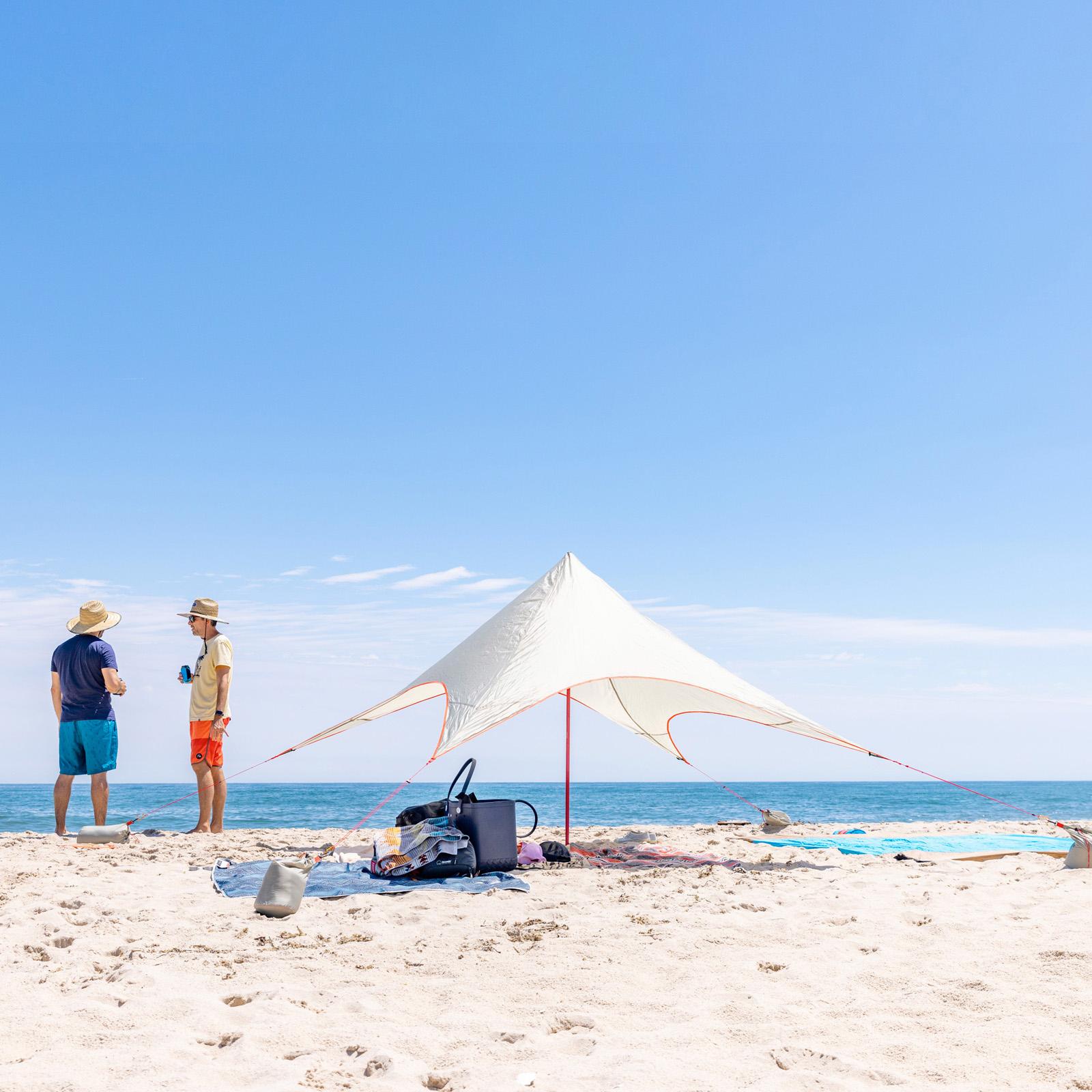 17116-shade-caster-2-person-sunshade-1.jpg