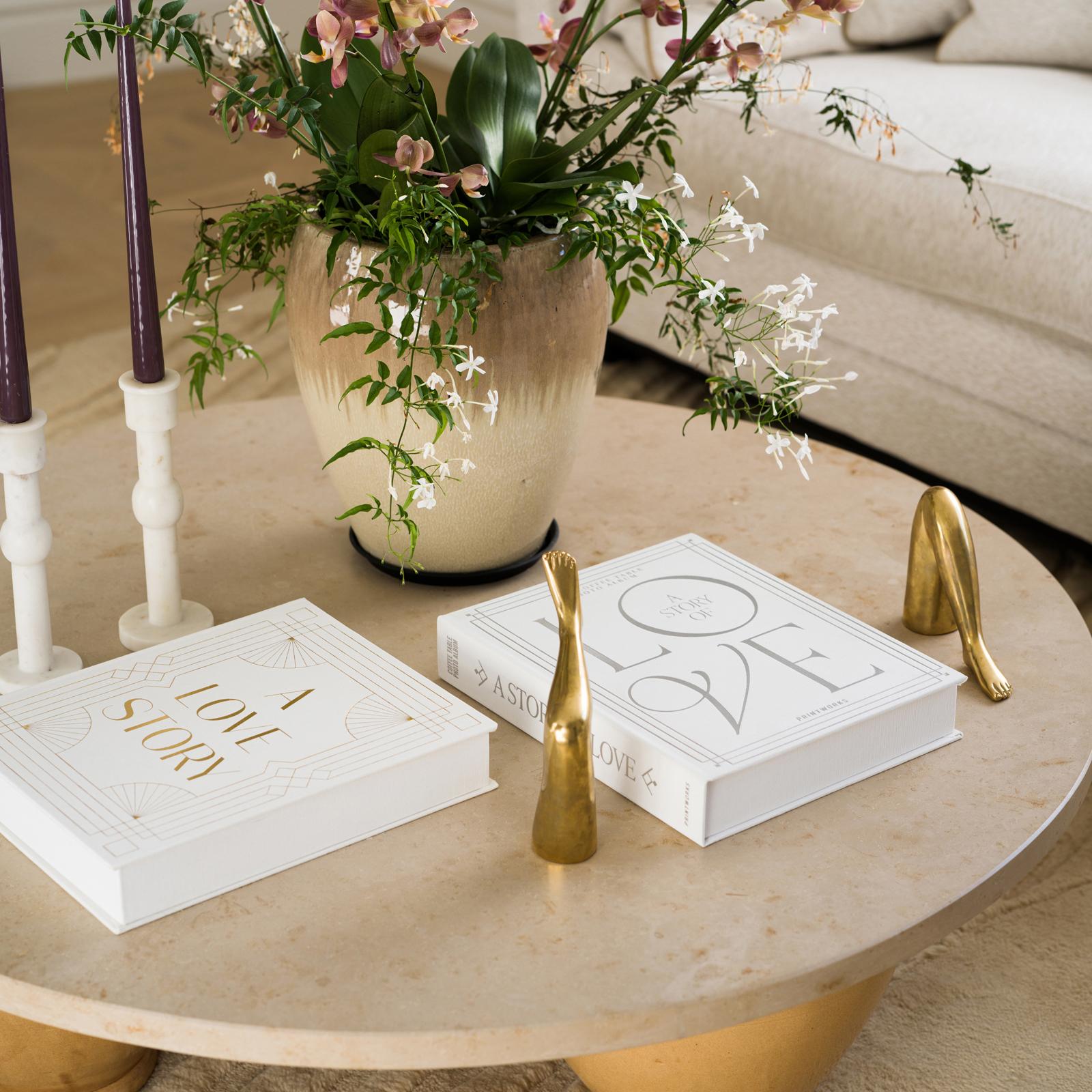 17317-a-love-story-coffee-table-wedding-album-1.jpg