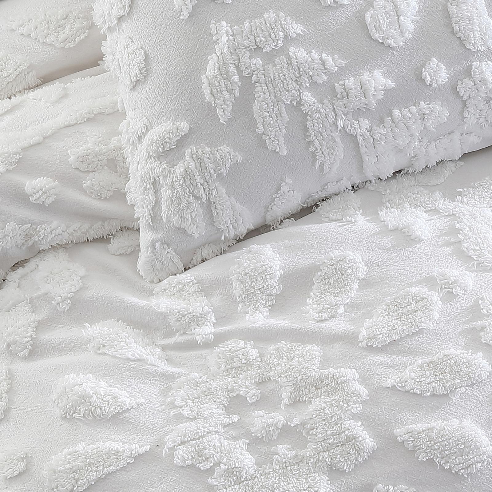 17590-chenille-laurel-3-piece-comforter-set-1.jpg