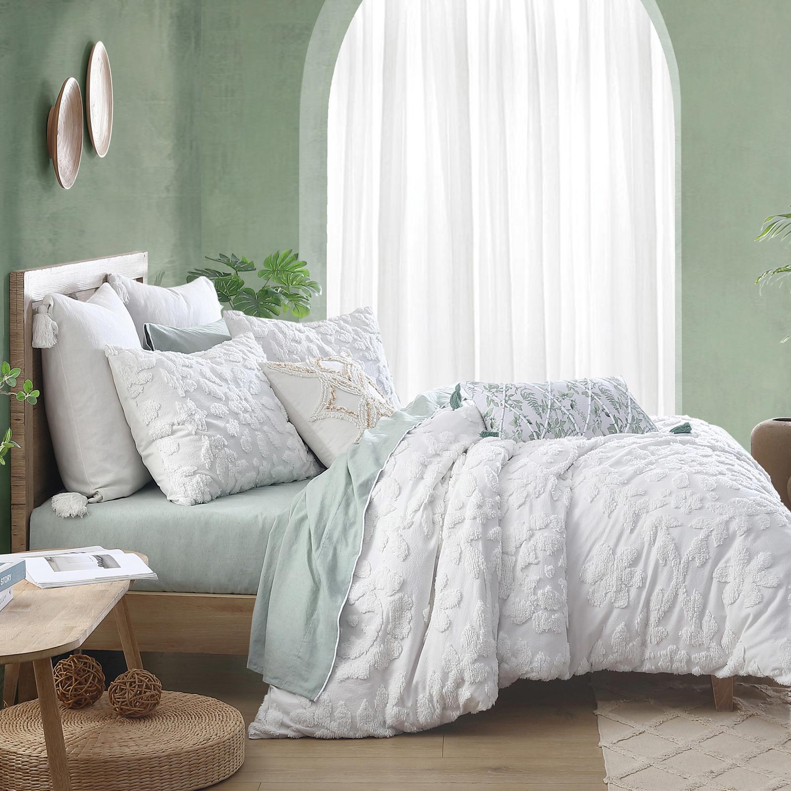 17590-chenille-laurel-3-piece-comforter-set-1.jpg