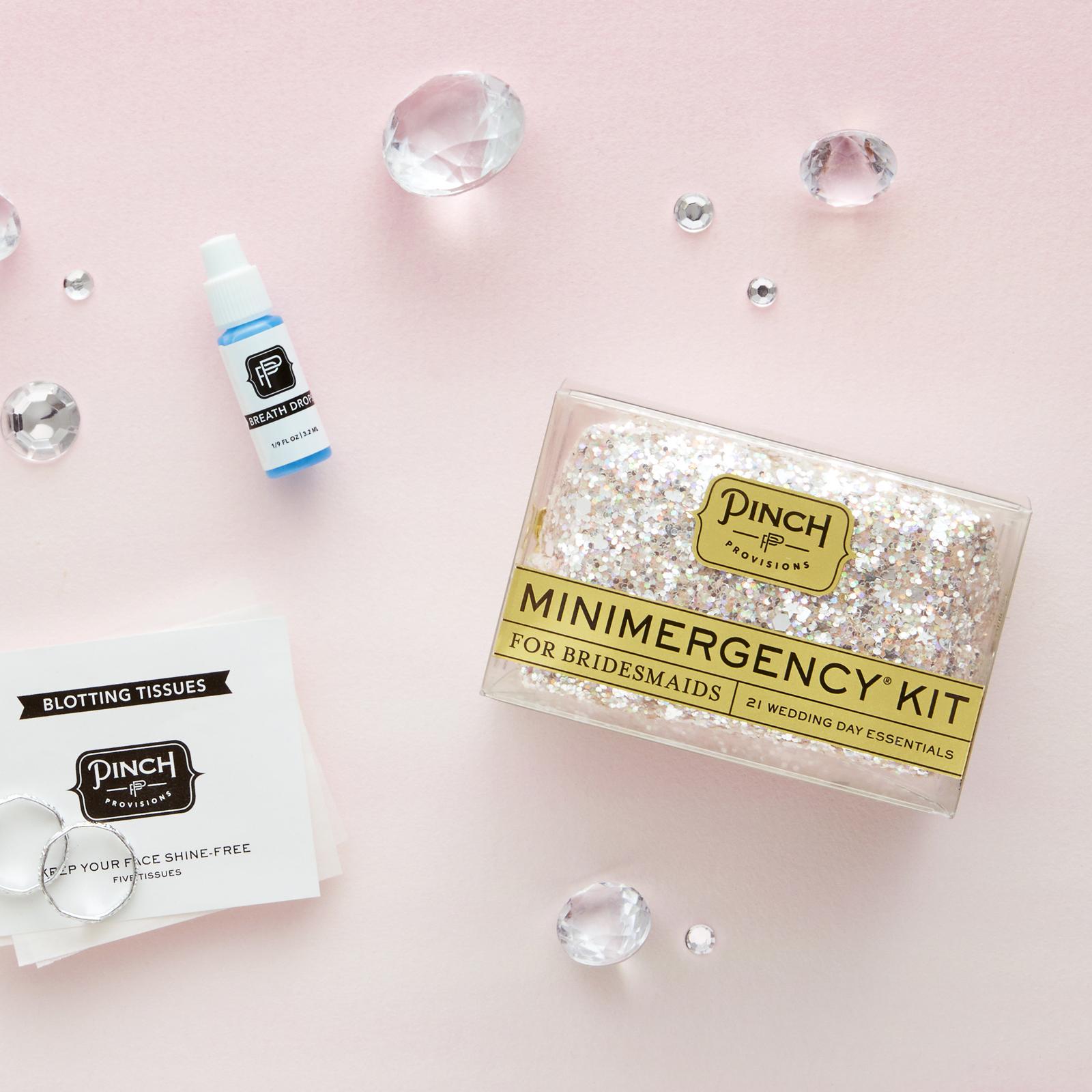 Minimergency 21-Piece Bridesmaid Kit