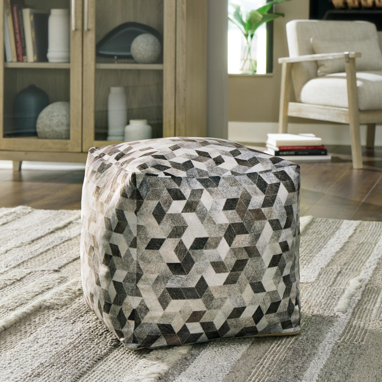 Albermarle Pouf