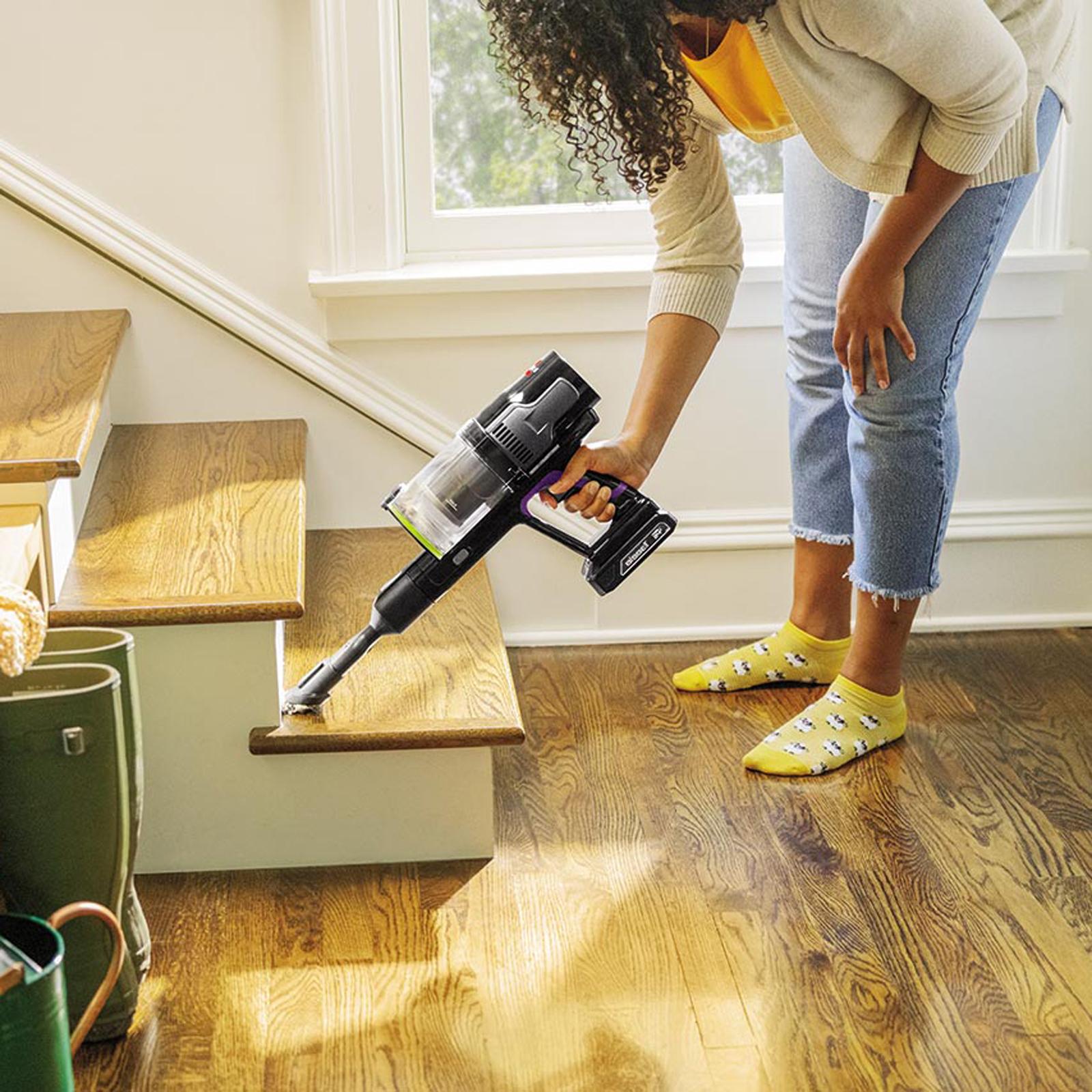 18912-cleanview-xr-pet-cordless-stick-vacuum-1.jpg