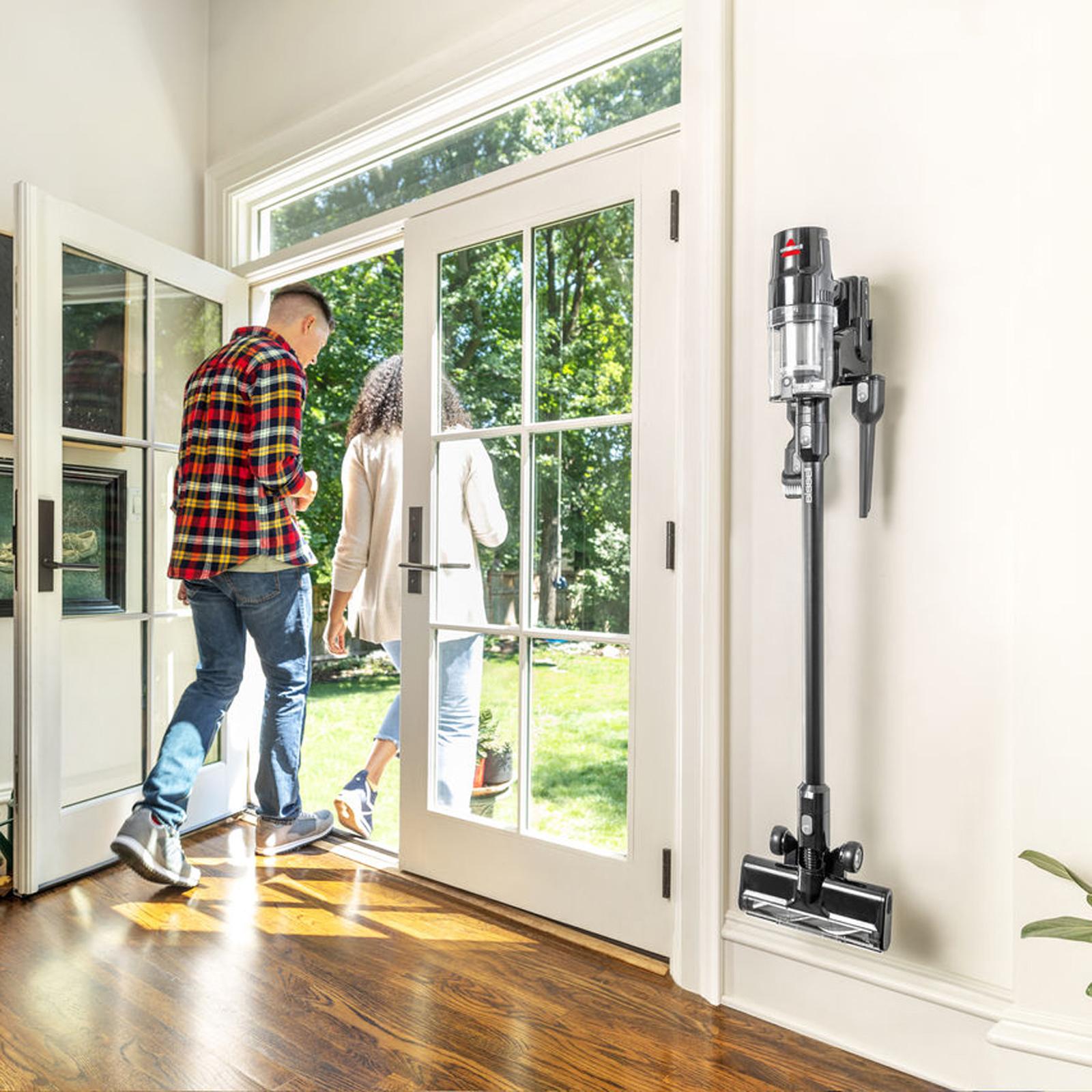 18913-cleanview-xr-stick-vacuum-1.jpg