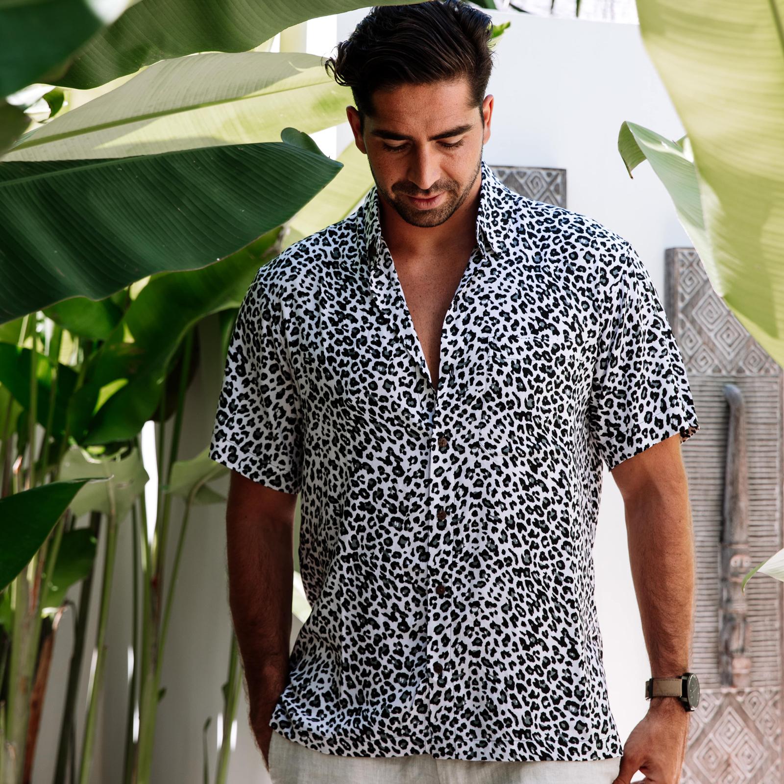 The Island Cat Short Sleeve Men's Shirt