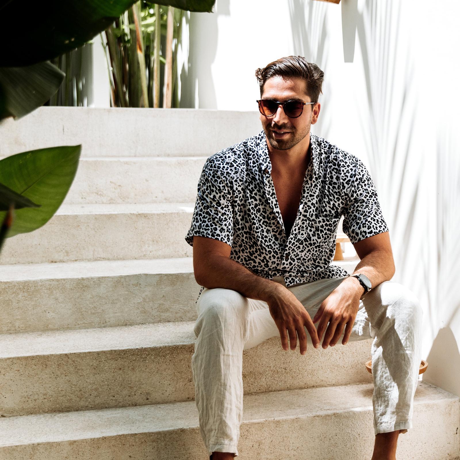 The Island Cat Short Sleeve Men's Shirt