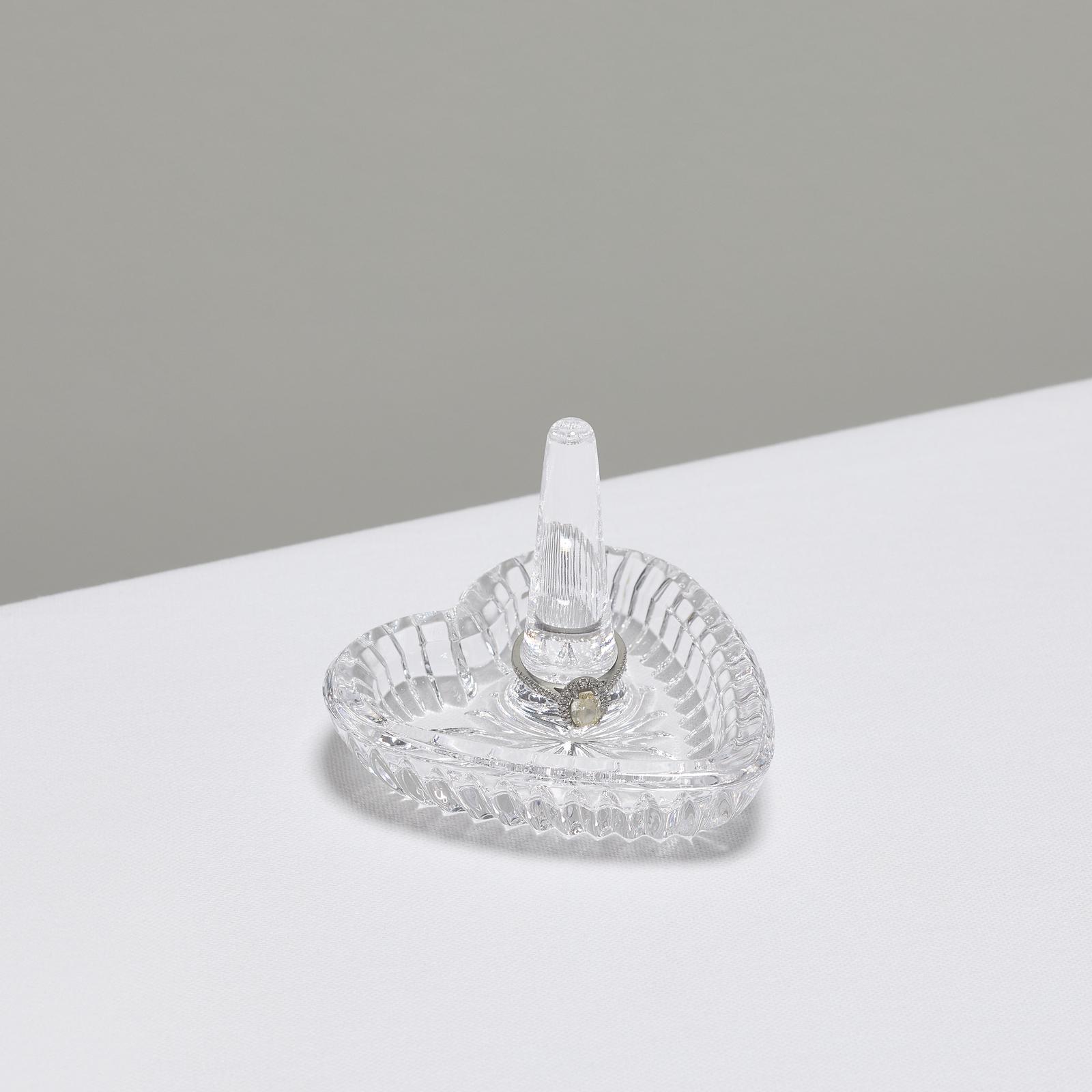 3594-giftology-heart-ring-holder-1.jpg