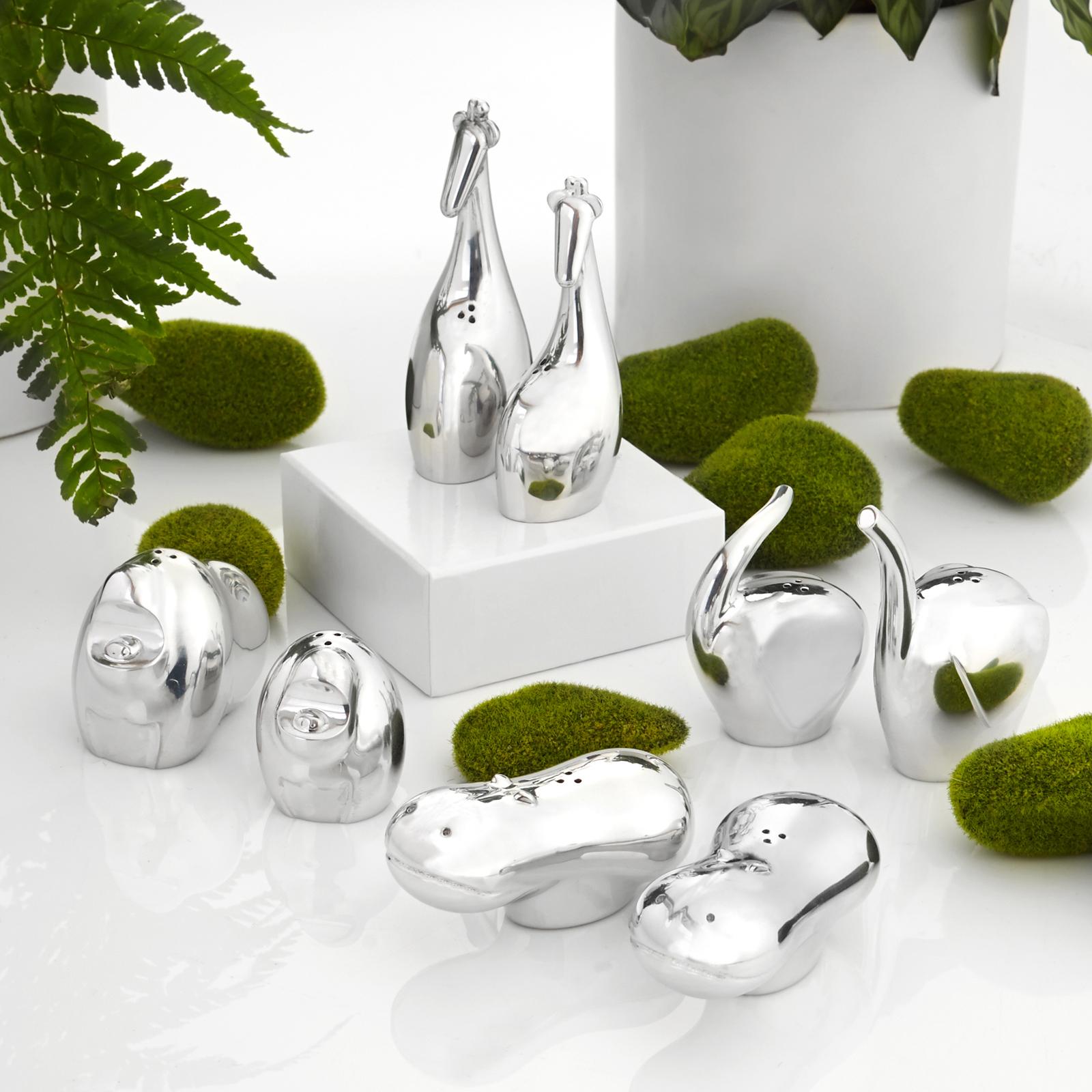 3974-elephant-salt-amp-pepper-shakers-1.jpg