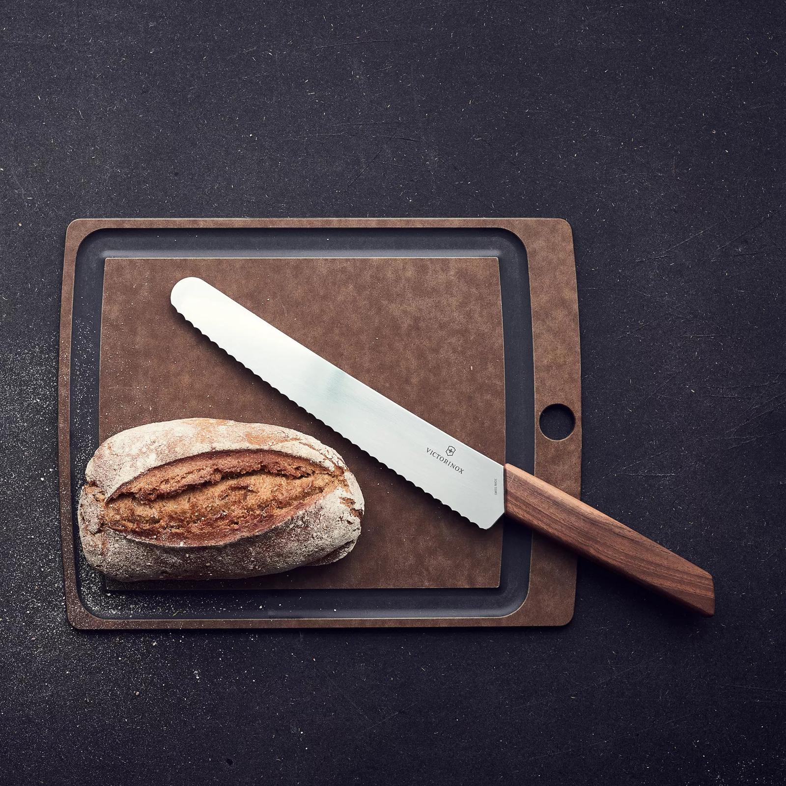 Swiss Modern Bread Knife