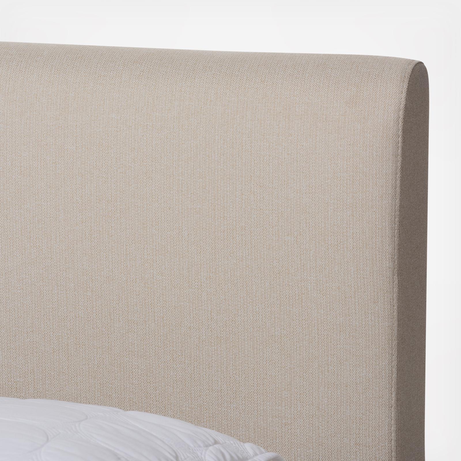 Aveneil Platform Bed