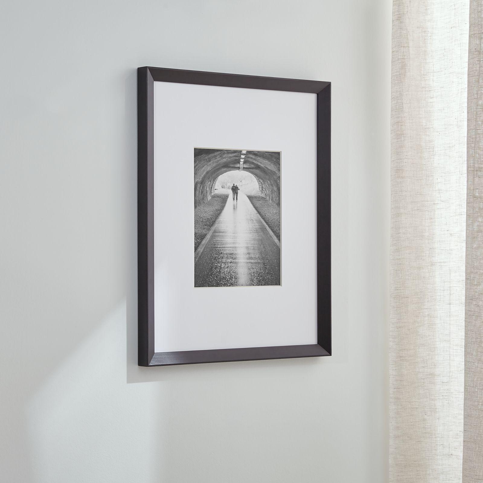 Icon 8x10 Wall Frame