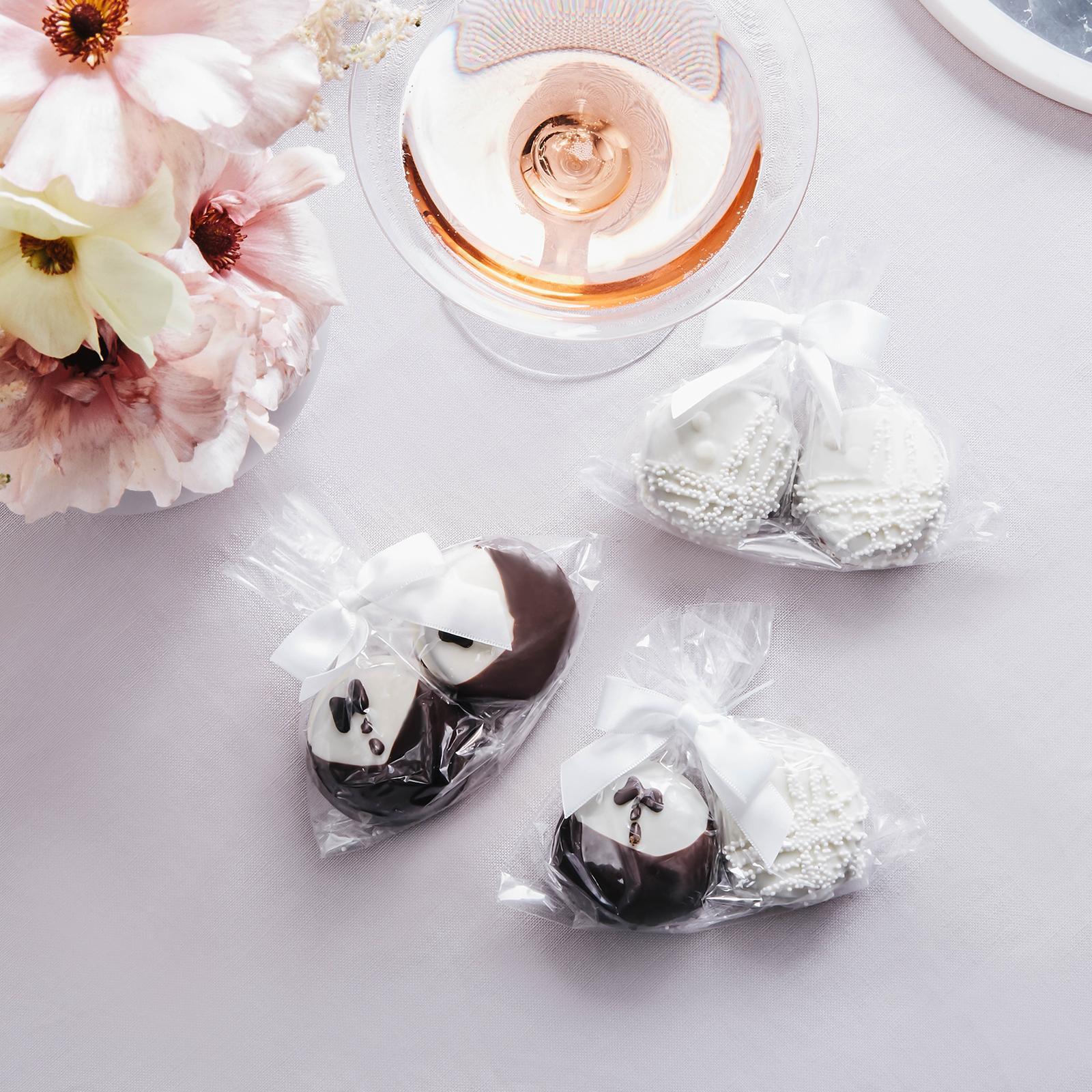 Happy Couple Oreos, Set of 12