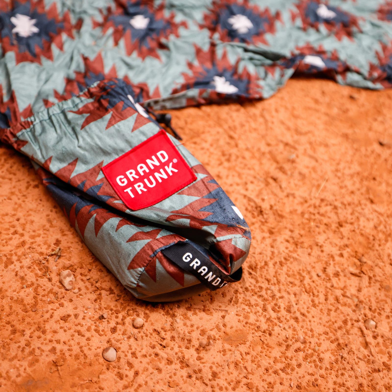 7528-adventure-sheet-waterproof-blanket-1.jpg