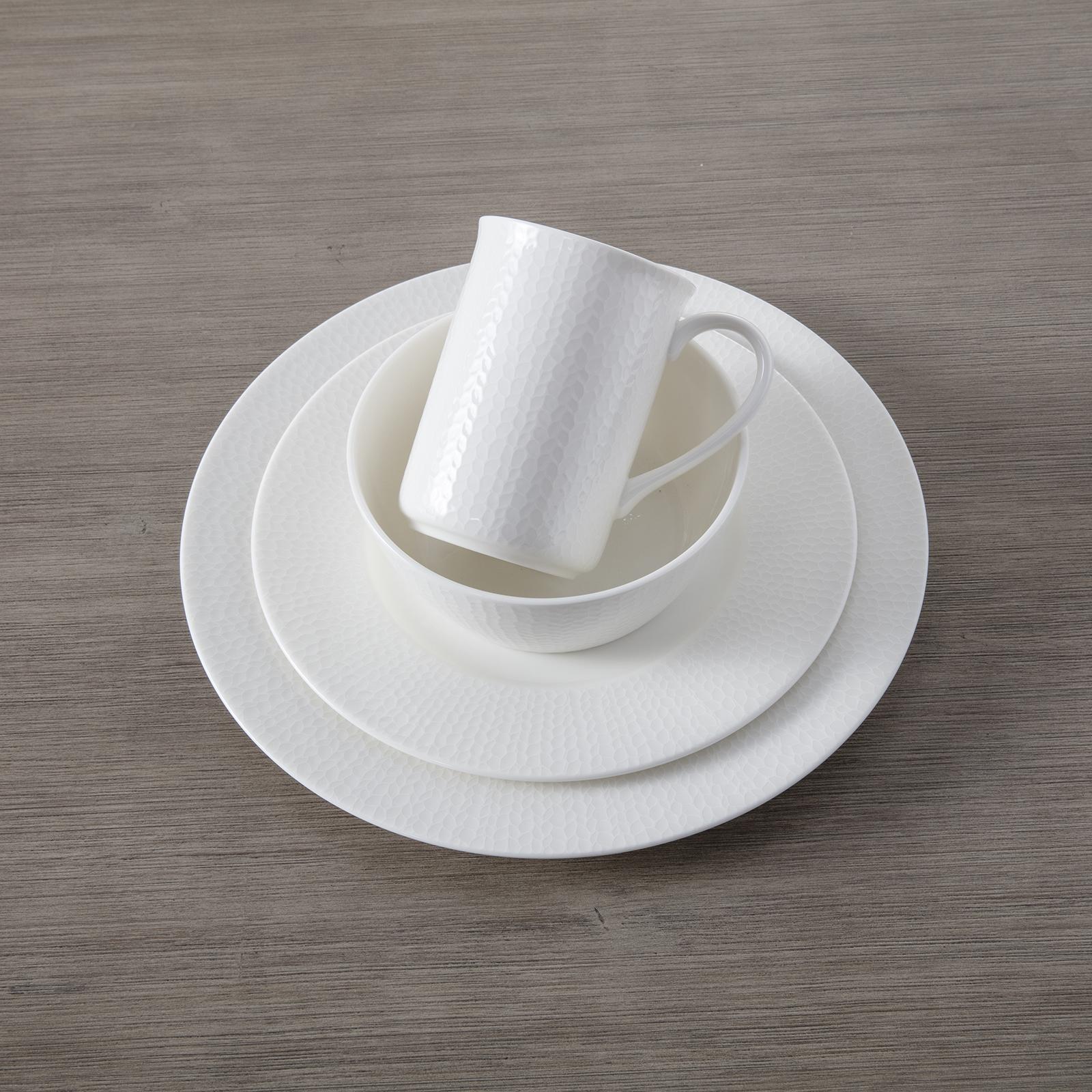 Amanda 16-Piece Dinnerware Set, Service for 4