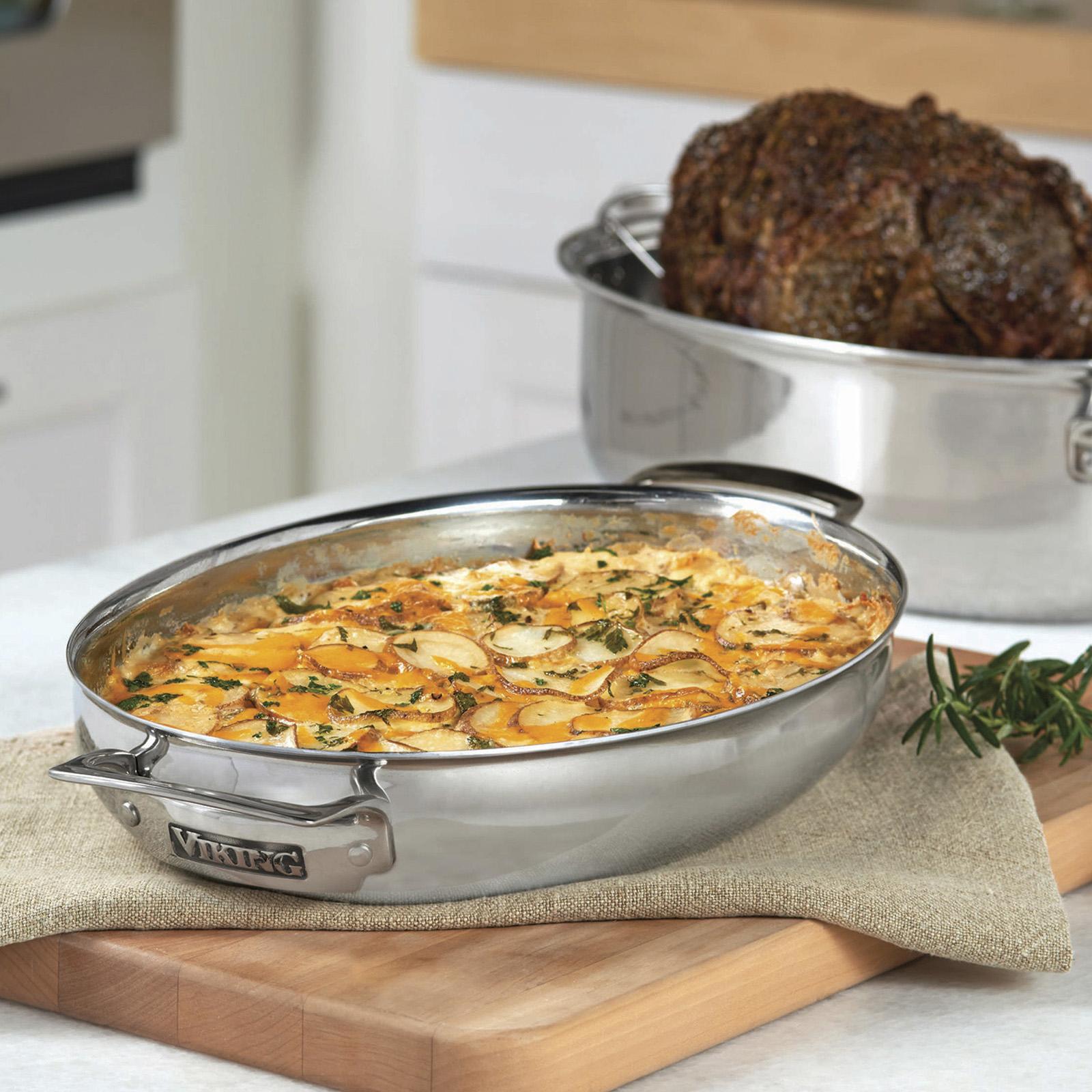 3-Ply Oval Roaster with Metal Induction Lid & Rack