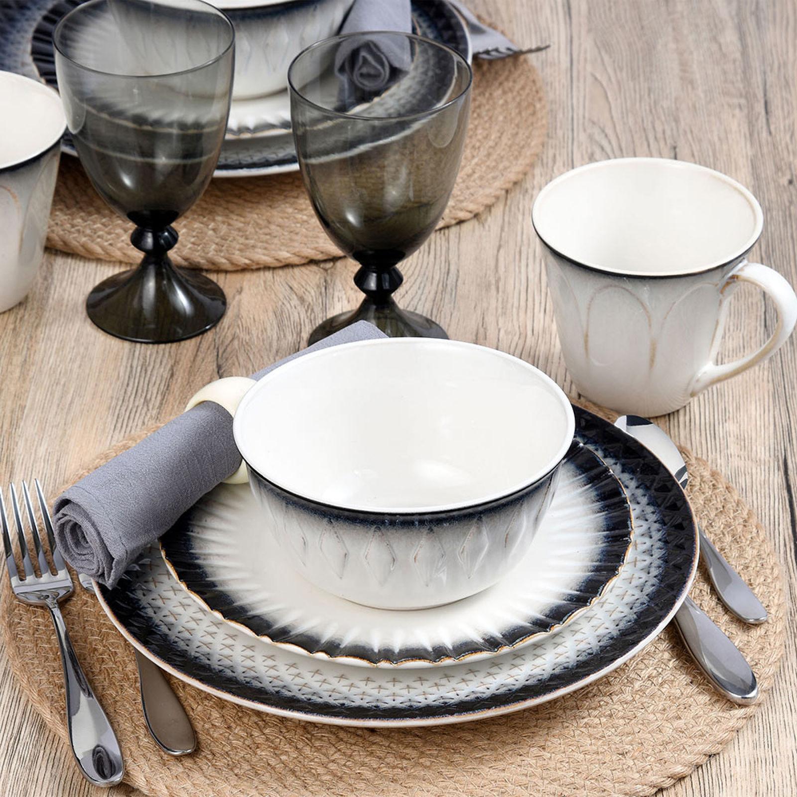 Blake 16-Piece Dinnerware Set, Service for 4